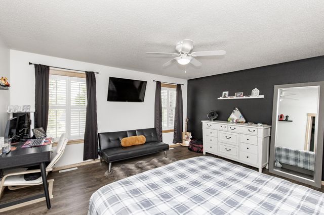 461 20th Avenue E, West Fargo, ND 58078