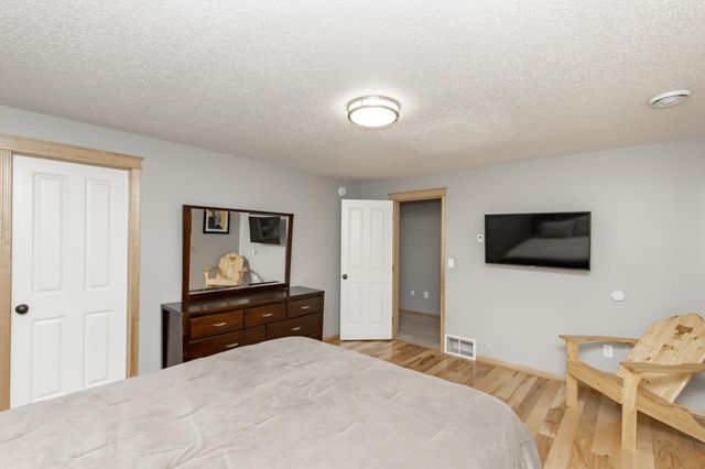 461 20th Avenue E, West Fargo, ND 58078