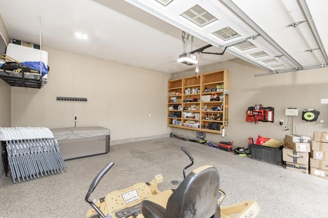 461 20th Avenue E, West Fargo, ND 58078