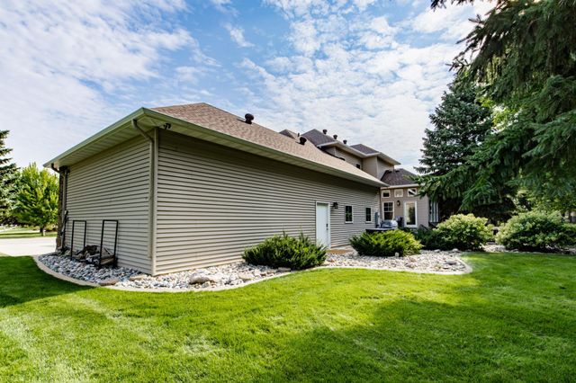 461 20th Avenue E, West Fargo, ND 58078