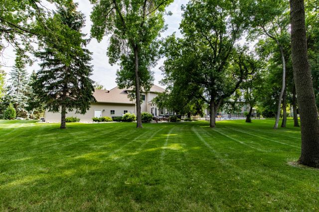 461 20th Avenue E, West Fargo, ND 58078