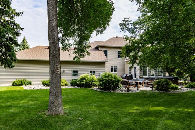 461 20th Avenue E, West Fargo, ND 58078