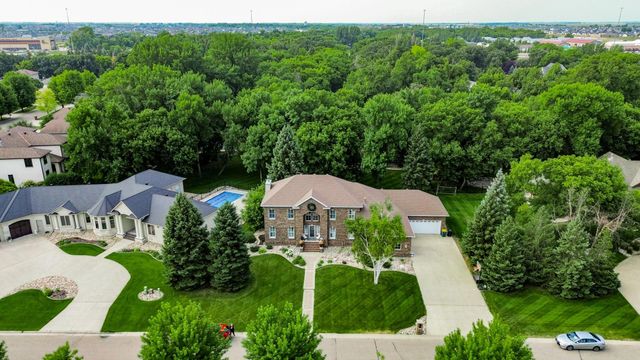 461 20th Avenue E, West Fargo, ND 58078