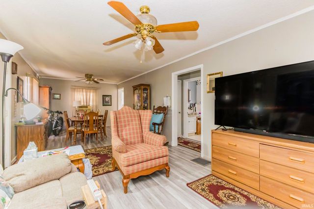 2112 S Beacon Street, Muncie, IN 47302