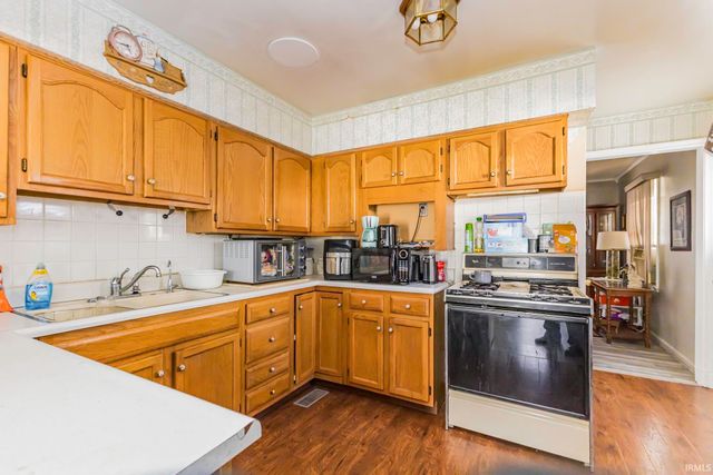 2112 S Beacon Street, Muncie, IN 47302