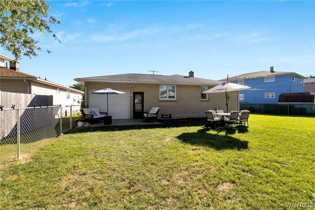 91 Sandy Lane, Cheektowaga, NY 14227