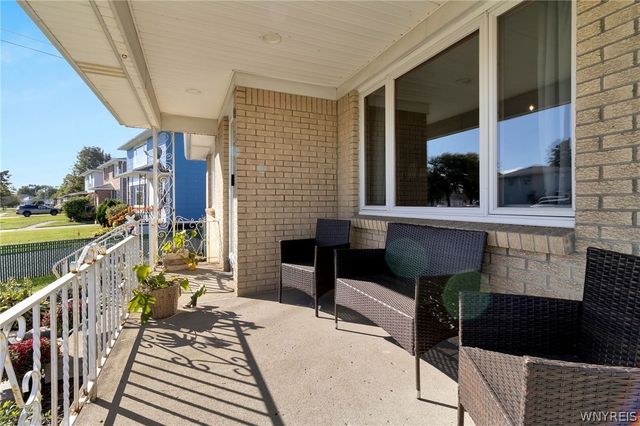 91 Sandy Lane, Cheektowaga, NY 14227