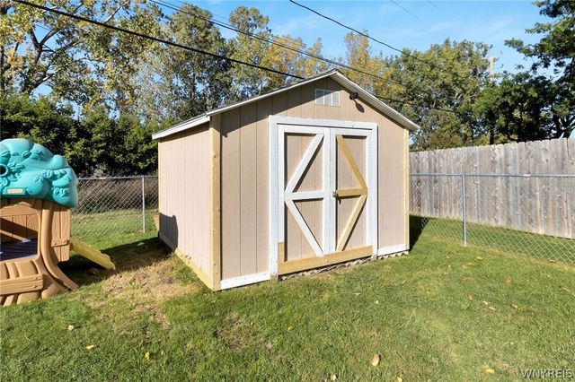91 Sandy Lane, Cheektowaga, NY 14227