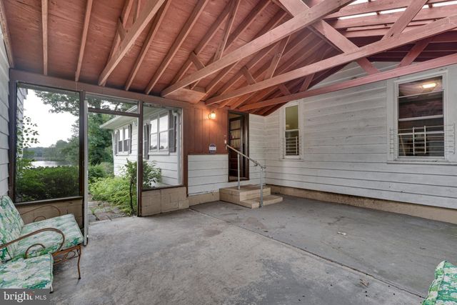 38 CLUBHOUSE RD, Browns Mills, NJ 08015