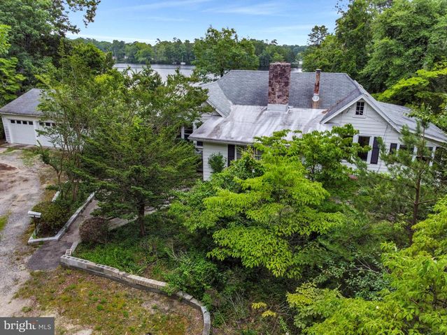 38 CLUBHOUSE RD, Browns Mills, NJ 08015