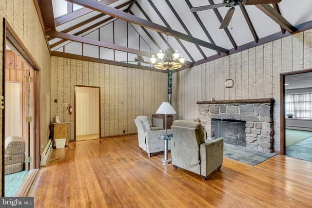 38 CLUBHOUSE RD, Browns Mills, NJ 08015