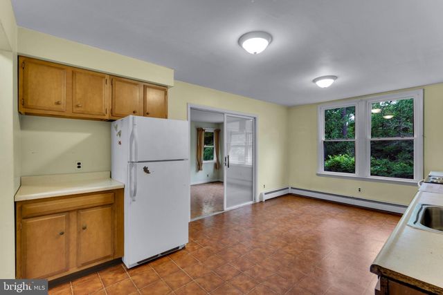 38 CLUBHOUSE RD, Browns Mills, NJ 08015