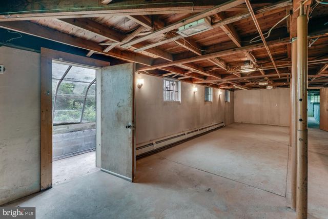 38 CLUBHOUSE RD, Browns Mills, NJ 08015