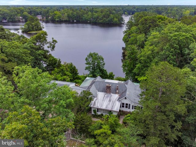 38 CLUBHOUSE RD, Browns Mills, NJ 08015