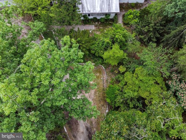 38 CLUBHOUSE RD, Browns Mills, NJ 08015