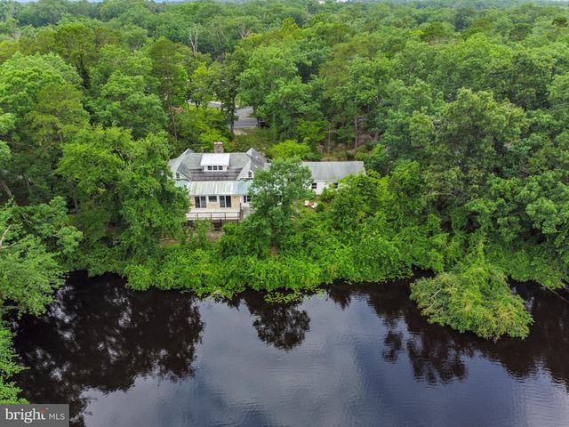 38 CLUBHOUSE RD, Browns Mills, NJ 08015