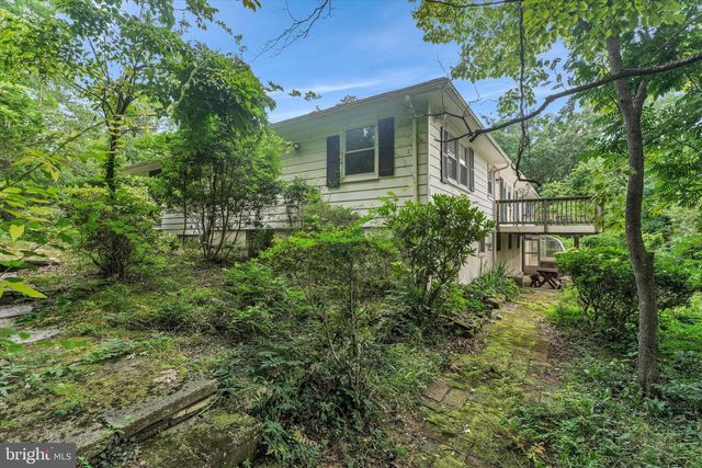 38 CLUBHOUSE RD, Browns Mills, NJ 08015