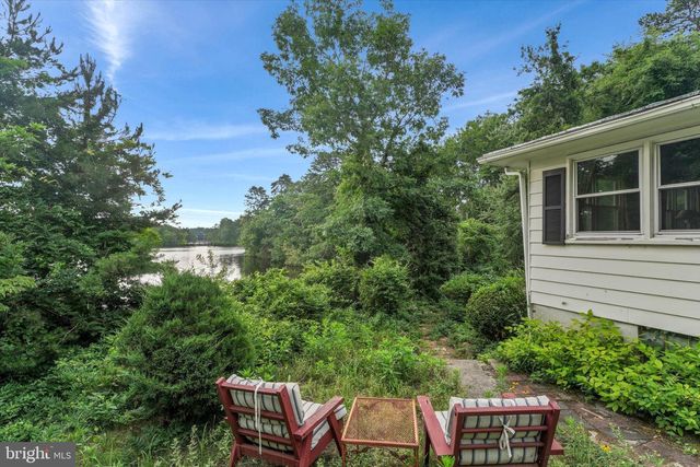 38 CLUBHOUSE RD, Browns Mills, NJ 08015