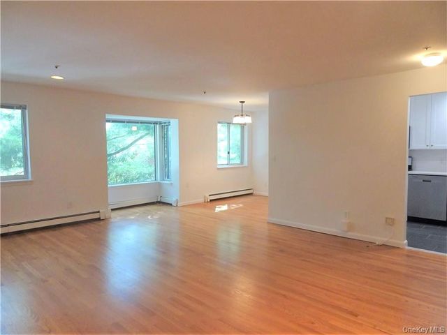 300 Livingston Avenue 2A, Mamaroneck, NY 10543