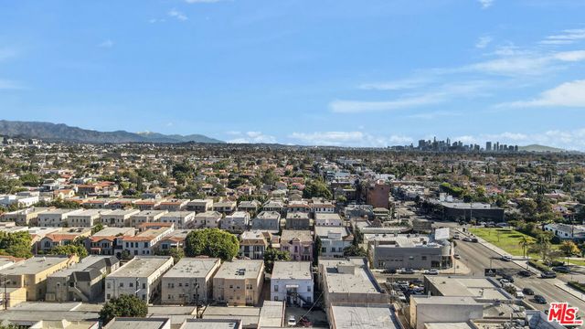 321 N Sierra Bonita Avenue, Los Angeles, CA 90036