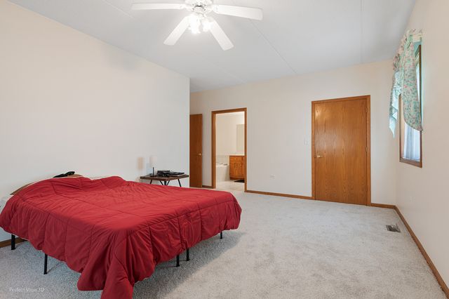18431 PINE CONE Drive 1, Tinley Park, IL 60477