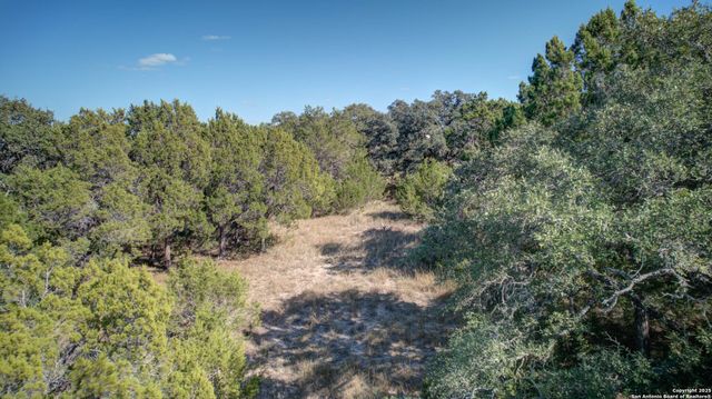 915 FIVE OAKS CIR, Canyon Lake, TX 78133