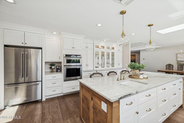 5621 E VOLTAIRE Avenue, Scottsdale, AZ 85254