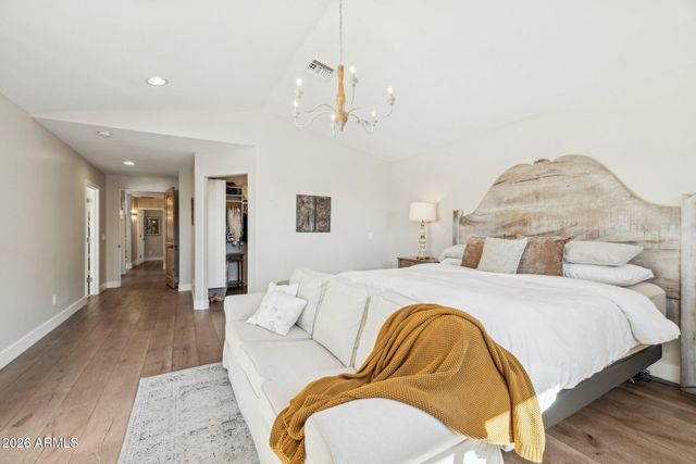 5621 E VOLTAIRE Avenue, Scottsdale, AZ 85254