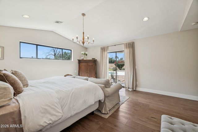 5621 E VOLTAIRE Avenue, Scottsdale, AZ 85254