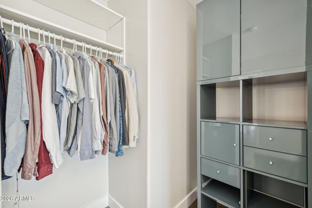 5621 E VOLTAIRE Avenue, Scottsdale, AZ 85254