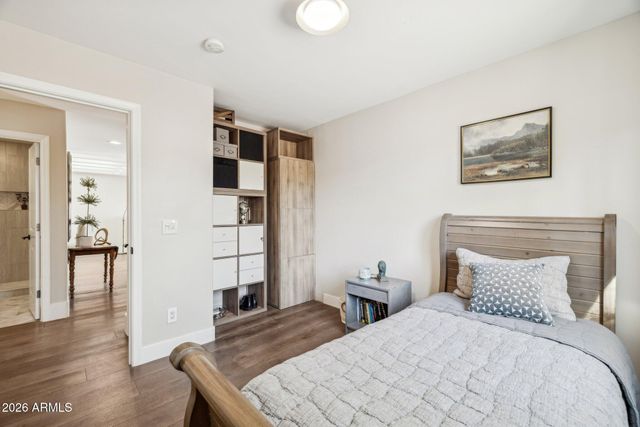 5621 E VOLTAIRE Avenue, Scottsdale, AZ 85254