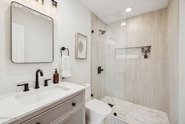 5621 E VOLTAIRE Avenue, Scottsdale, AZ 85254