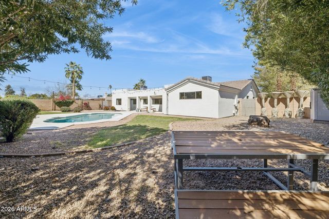 5621 E VOLTAIRE Avenue, Scottsdale, AZ 85254