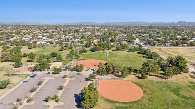 5621 E VOLTAIRE Avenue, Scottsdale, AZ 85254