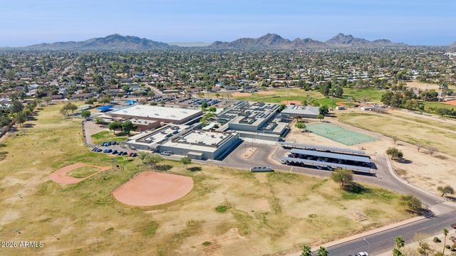 5621 E VOLTAIRE Avenue, Scottsdale, AZ 85254