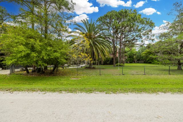 13265 N 41st Ln Lane N, The Acreage, FL 33411