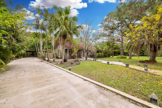 13265 N 41st Ln Lane N, The Acreage, FL 33411