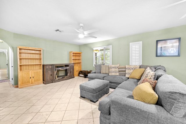 13265 N 41st Ln Lane N, The Acreage, FL 33411