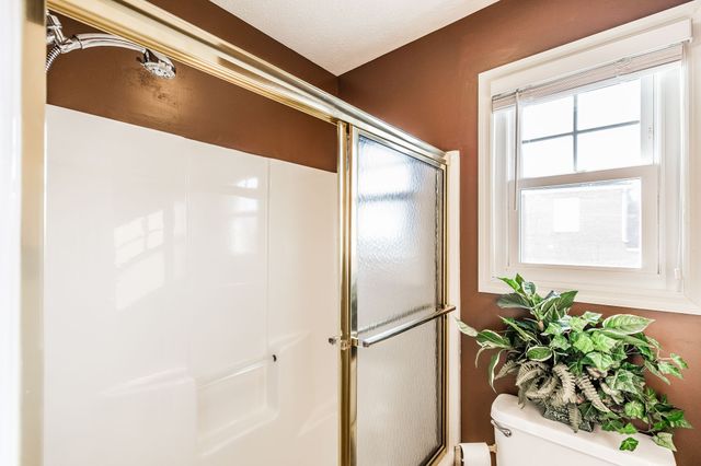 415 Woodlands Dr, Gallatin, TN 37066