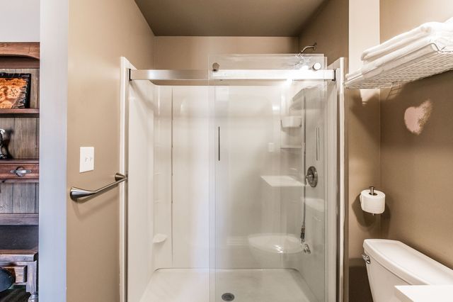 415 Woodlands Dr, Gallatin, TN 37066