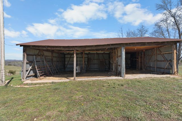 686 Grady Road, Forsyth, MO 65653