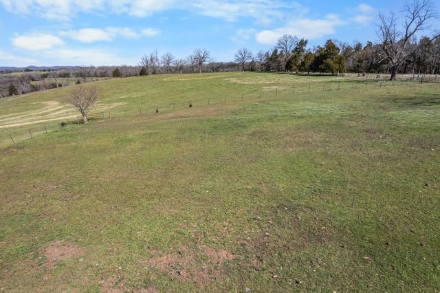 686 Grady Road, Forsyth, MO 65653