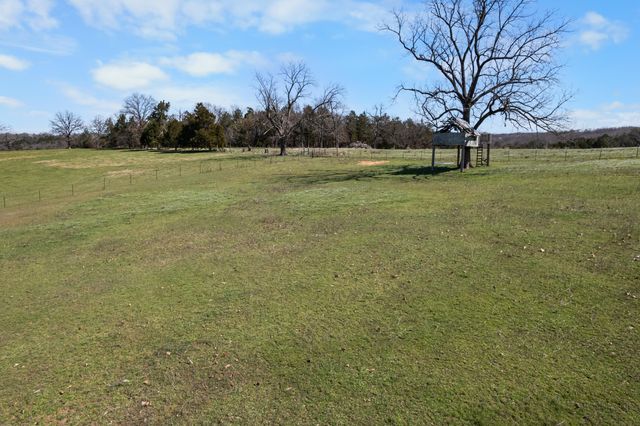 686 Grady Road, Forsyth, MO 65653