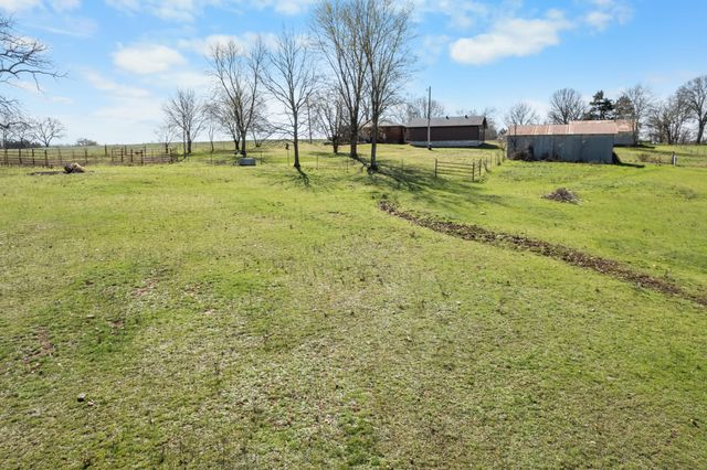 686 Grady Road, Forsyth, MO 65653