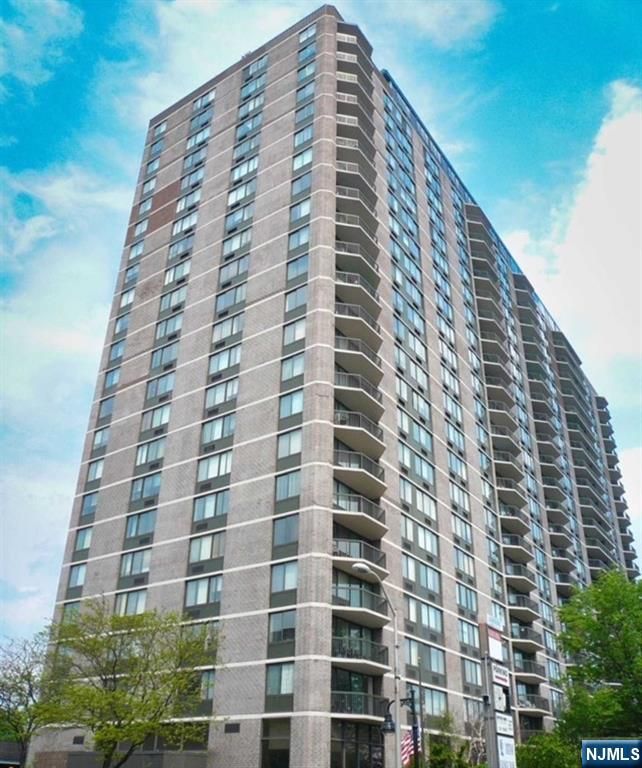 770 Anderson Avenue 12K, Cliffside Park, NJ 07010