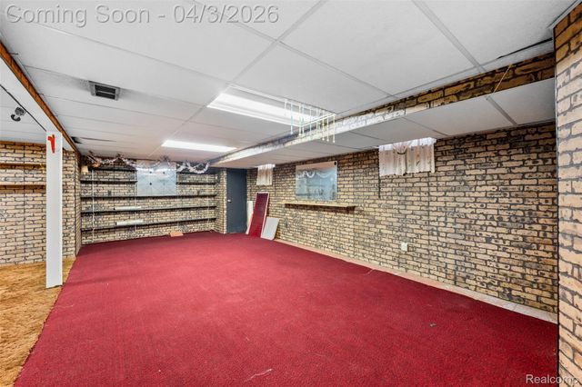 516 E Woodward Heights Boulevard, Hazel Park, MI 48030