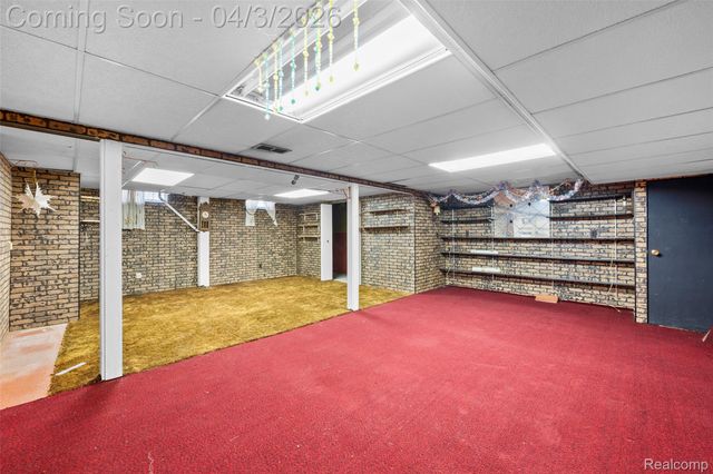 516 E Woodward Heights Boulevard, Hazel Park, MI 48030