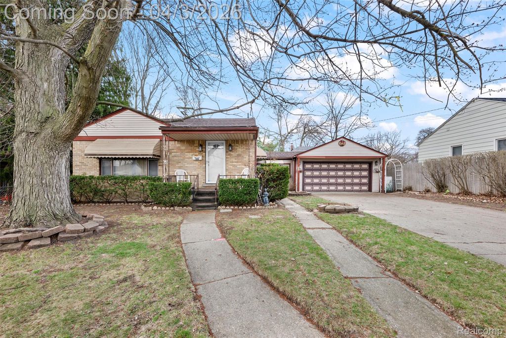 516 E Woodward Heights Boulevard, Hazel Park, MI 48030