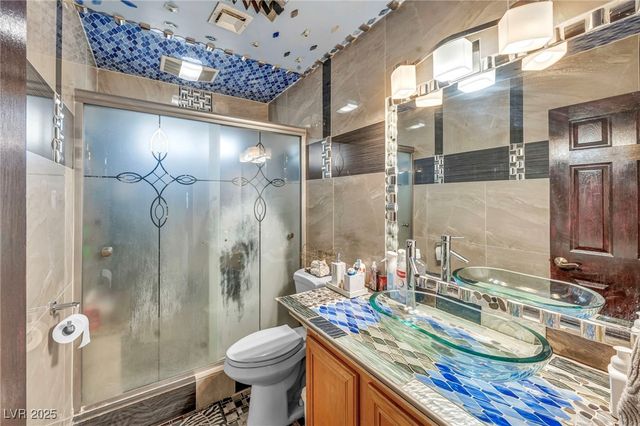 54 Del Amo Drive, Las Vegas, NV 89110