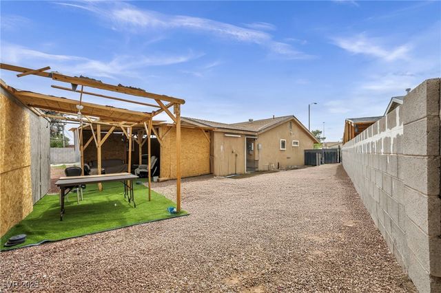 54 Del Amo Drive, Las Vegas, NV 89110